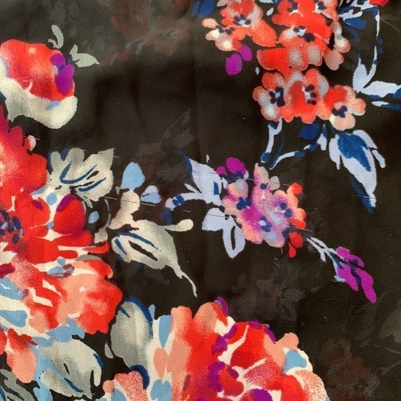 3-$30 Torrid size 3 sheer floral tank top - Picture 6 of 6